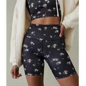[NWT] Reformation Active Black Flower Bike Shorts